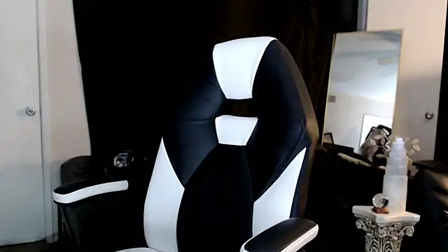 liadivina online show from 03.17.25