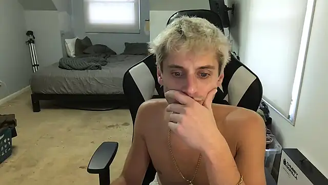 Snapshot of Dylansd chatting on 02.09.25 Dylansd online show from 02.09.25