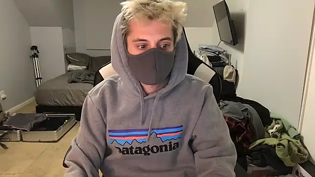 Snapshot of Dylansd chatting on 02.23.25 Dylansd online show from 02.23.25