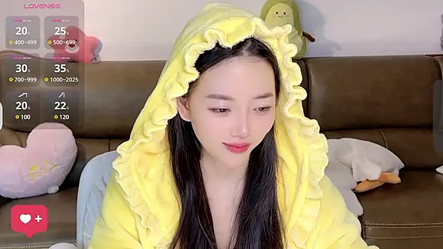 Yilin1999 online show from 02.26.25