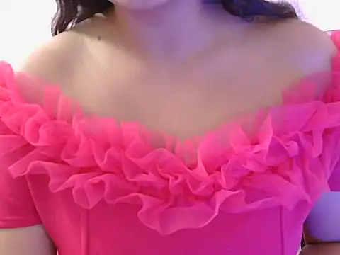 Snapshot of diva-22 chatting on 02.19.25 diva-22 online show from 02.19.25