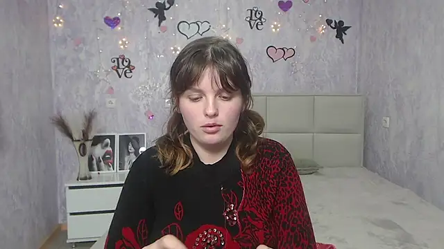 Snapshot of StaceyLex chatting on 02.08.25 StaceyLex online show from 02.08.25