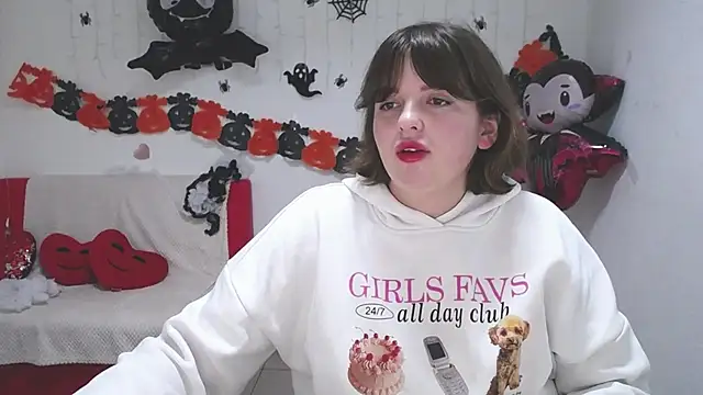 Snapshot of StaceyLex chatting on 10.25.25 StaceyLex online show from 10.25.25