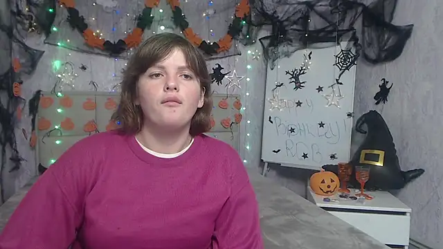 Snapshot of StaceyLex chatting on 10.27.25 StaceyLex online show from 10.27.25