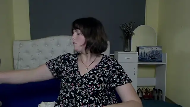 Snapshot of StaceyLex chatting on 11.09.25 StaceyLex online show from 11.09.25