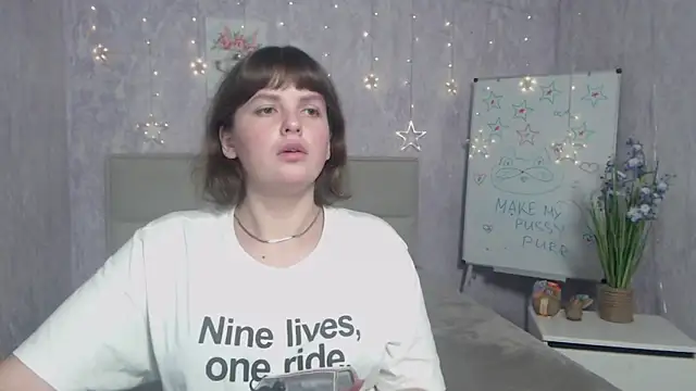 Snapshot of StaceyLex chatting on 11.11.25 StaceyLex online show from 11.11.25