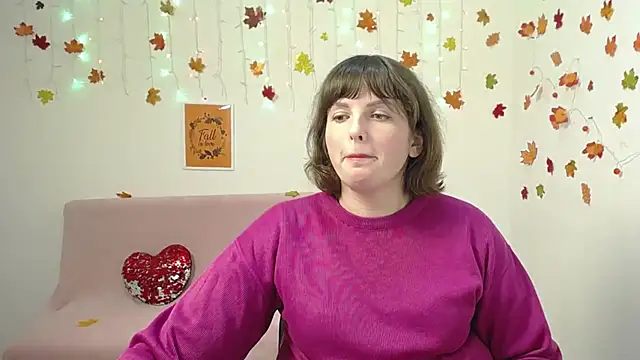 Snapshot of StaceyLex chatting on 11.12.25 StaceyLex online show from 11.12.25