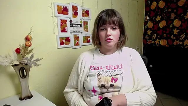 Snapshot of StaceyLex chatting on 11.20.25 StaceyLex online show from 11.20.25