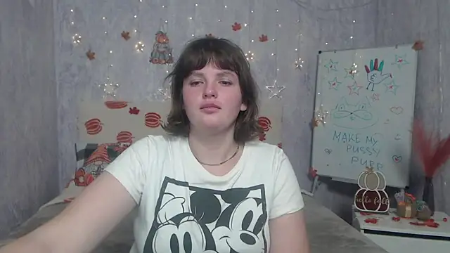 Snapshot of StaceyLex chatting on 11.26.25 StaceyLex online show from 11.26.25