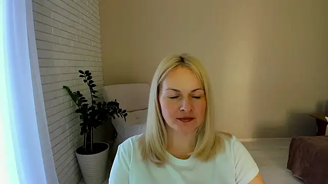 Alicee Gracee online show from 02.11.26