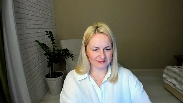 Alicee Gracee online show from 02.16.26