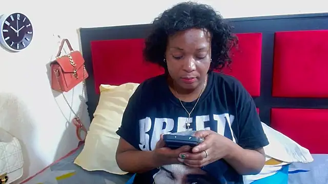 MaximTease24 online show from 03.14.26