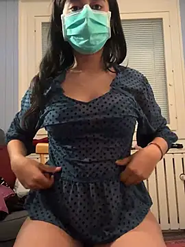 Snapshot of ScarletAss chatting on 01.17.25 ScarletAss online show from 01.17.25