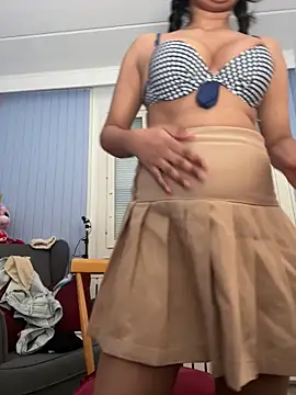 Snapshot of ScarletAss chatting on 02.16.25 ScarletAss online show from 02.16.25