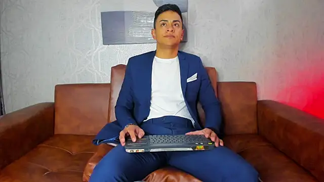 Lucii fer  online show from 09.15.25