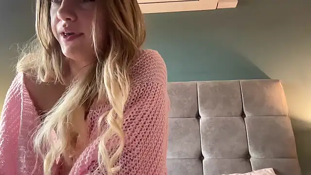 LustfulLuna  online show from 02.28.25