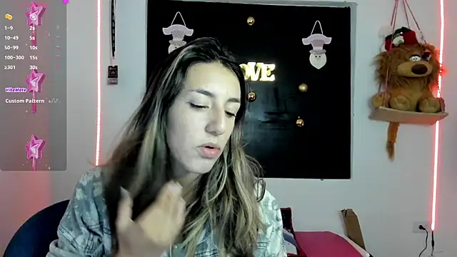 Snapshot of queen-natty chatting on 12.06.24 queen-natty online show from 12.06.24