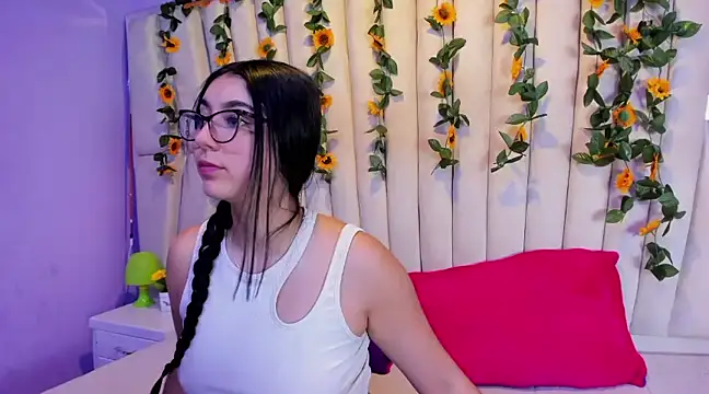 Lucy Anall  online show from 02.08.25