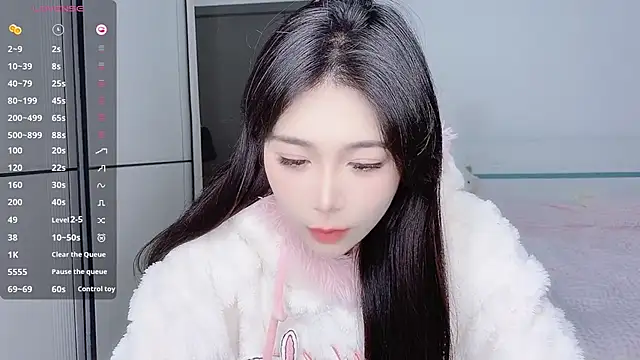 Snapshot of White-Star chatting on 12.25.24 White-Star online show from 12.25.24