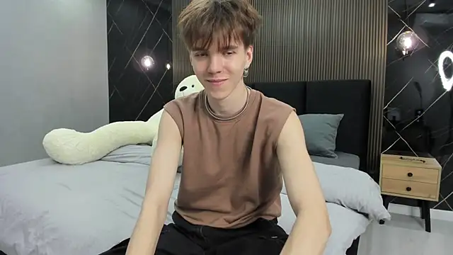 Snapshot of braxiboy chatting on 12.27.24 braxiboy online show from 12.27.24