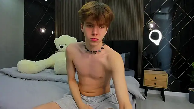 Snapshot of braxiboy chatting on 01.25.25 braxiboy online show from 01.25.25