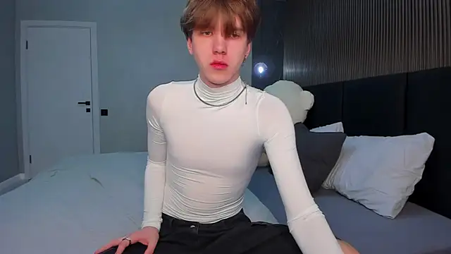 Snapshot of braxiboy chatting on 02.19.25 braxiboy online show from 02.19.25