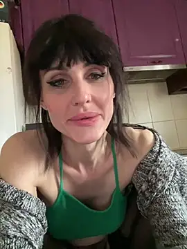 Snapshot of Kamila151 chatting on 03.17.25 Kamila151 online show from 03.17.25