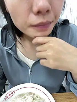 Snapshot of Bella0815 chatting on 12.07.24 Bella0815 online show from 12.07.24