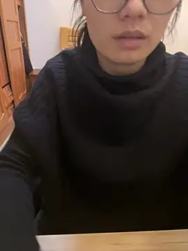 Snapshot of Bella0815 chatting on 12.17.24 Bella0815 online show from 12.17.24