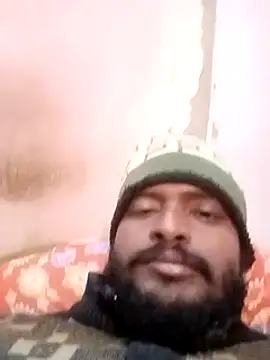 Snapshot of desicockblack chatting on 01.01.25 desicockblack online show from 01.01.25