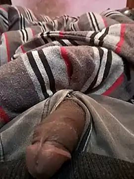 Snapshot of desicockblack chatting on 01.02.25 desicockblack online show from 01.02.25