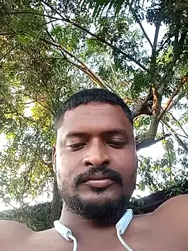 Snapshot of desicockblack chatting on 09.30.25 desicockblack online show from 09.30.25