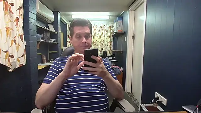 tilobinder online show from 11.01.25