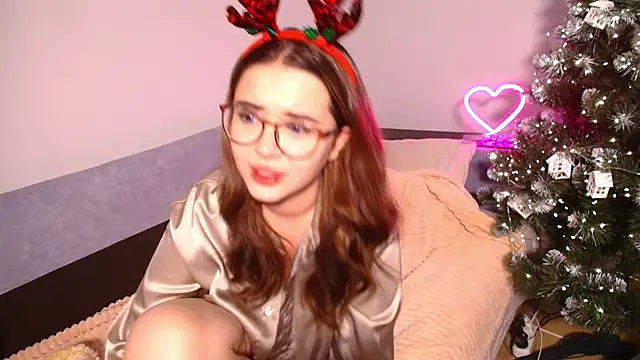 Snapshot of CutiePie3 chatting on 12.25.24 CutiePie3 online show from 12.25.24