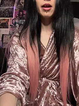 MissMidnightUK online show from 04.24.26