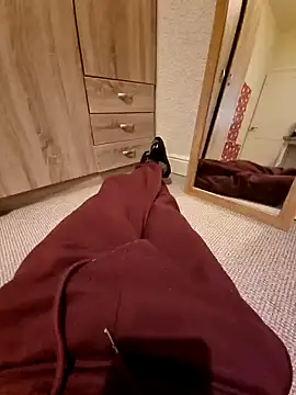 Snapshot of realityyshowww chatting on 12.18.24 realityyshowww online show from 12.18.24