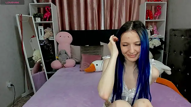 Snapshot of MiaKarlos chatting on 03.21.25 MiaKarlos online show from 03.21.25