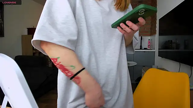 Snapshot of princessaalicc chatting on 02.05.25 princessaalicc online show from 02.05.25