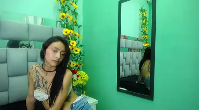 Snapshot of Miaa_Thopmson chatting on 03.01.25 Miaa Thopmson online show from 03.01.25