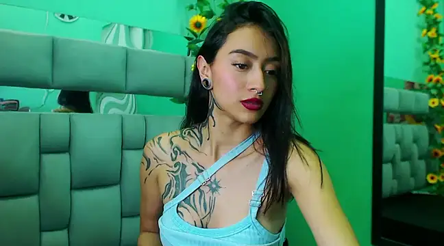 Snapshot of Miaa_Thopmson chatting on 03.11.25 Miaa Thopmson online show from 03.11.25