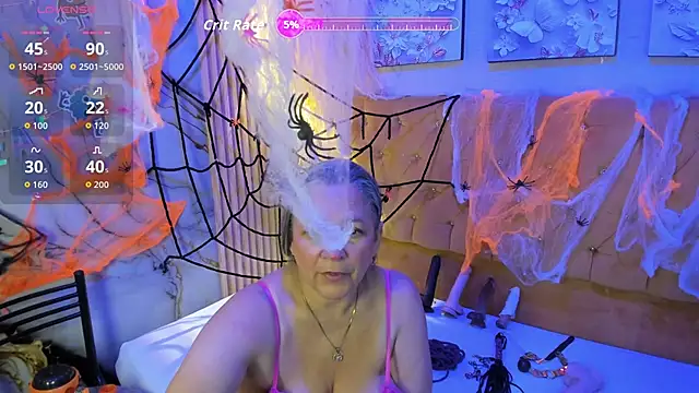 miisevvie  online show from 10.31.25