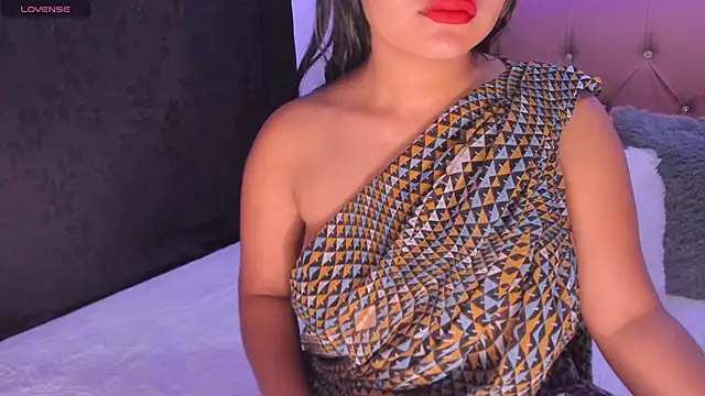 Snapshot of shara_queen1 chatting on 01.17.25 shara queen1 online show from 01.17.25