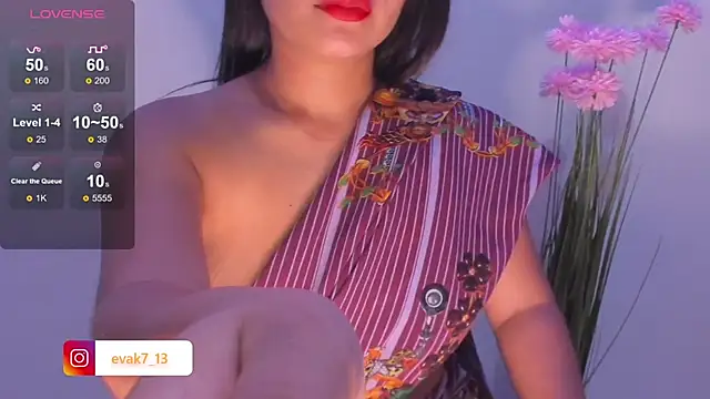 Snapshot of shara_queen1 chatting on 02.03.25 shara queen1 online show from 02.03.25