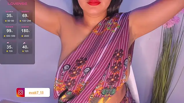 Snapshot of shara_queen1 chatting on 02.03.25 shara queen1 online show from 02.03.25