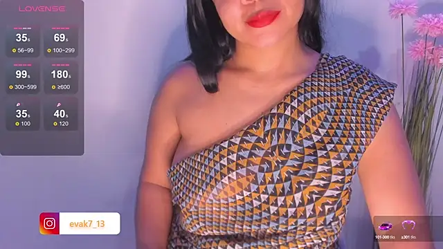 Snapshot of shara_queen1 chatting on 02.22.25 shara queen1 online show from 02.22.25