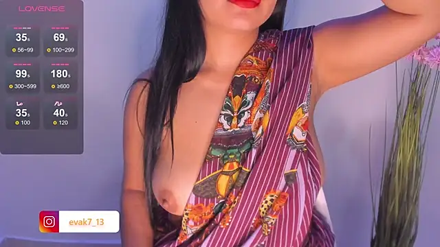 Snapshot of shara_queen1 chatting on 02.28.25 shara queen1 online show from 02.28.25