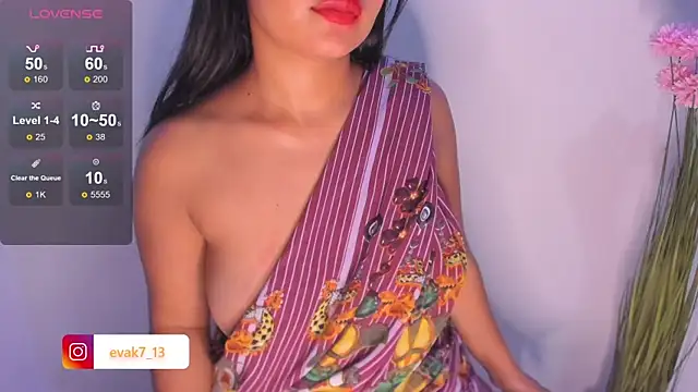 Snapshot of shara_queen1 chatting on 03.18.25 shara queen1 online show from 03.18.25