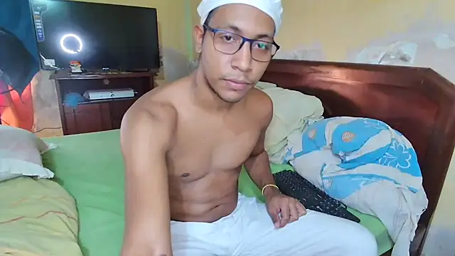 Snapshot of jeffblack2 chatting on 09.21.25 jeffblack2 online show from 09.21.25