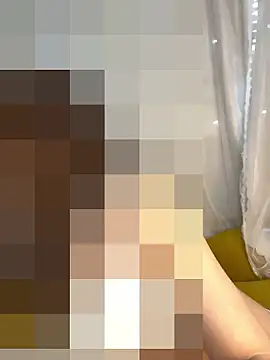 Snapshot of miumiu_0304 chatting on 10.18.25 miumiu 0304 online show from 10.18.25