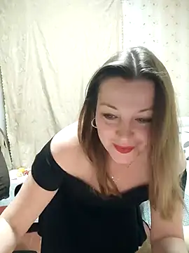 Snapshot of VselenaSun402 chatting on 12.21.25 VselenaSun402 online show from 12.21.25